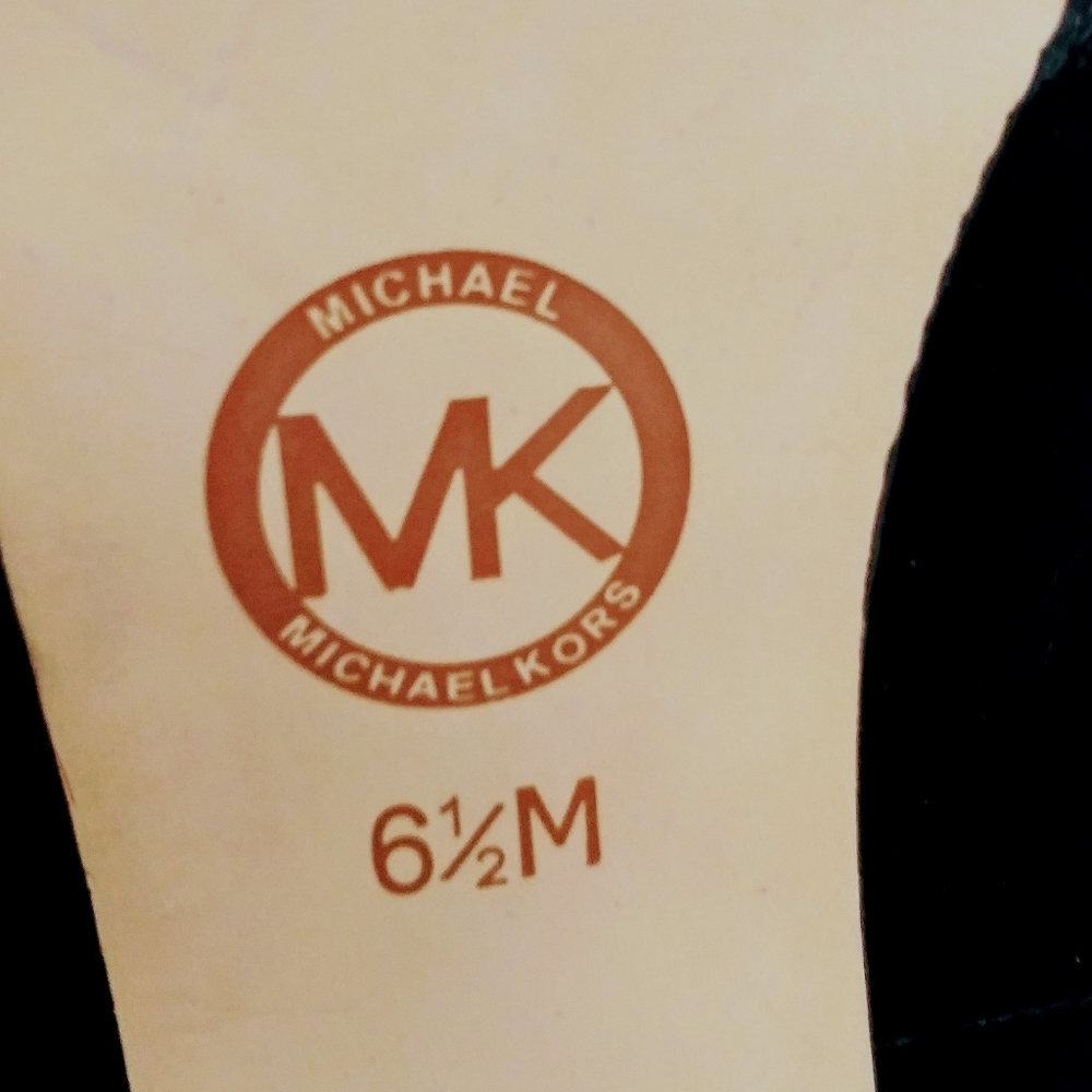 Used Michael Kors pumps suede gold and black